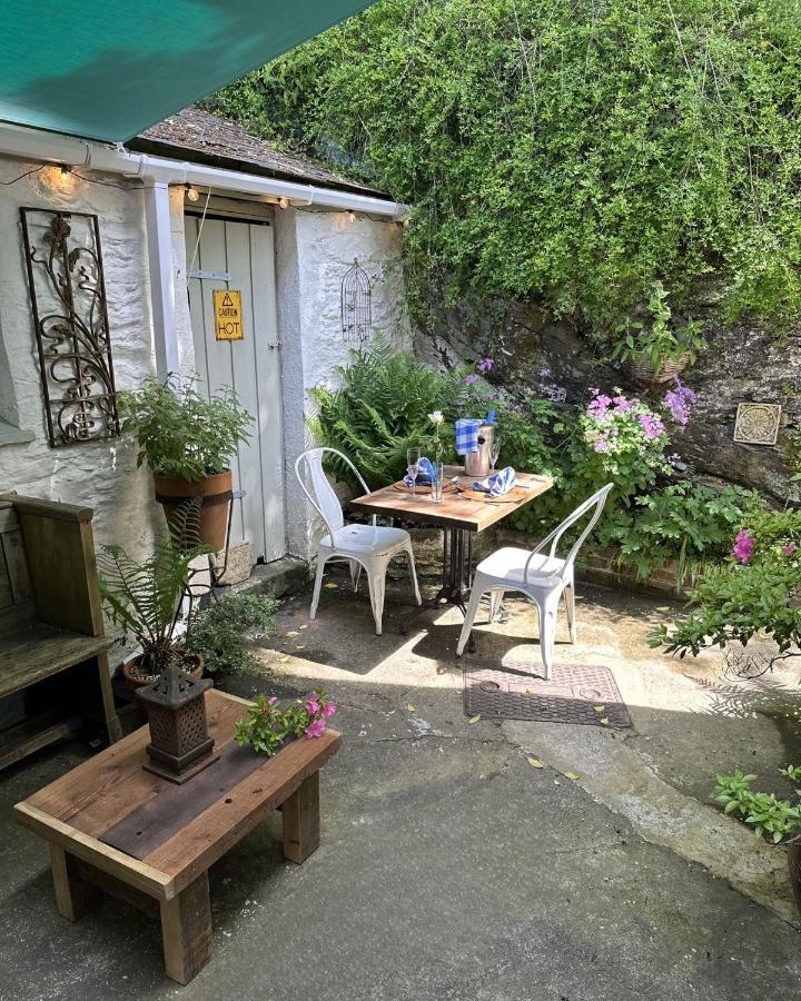 The Artist'S Retreat Apartment Calstock Exterior photo
